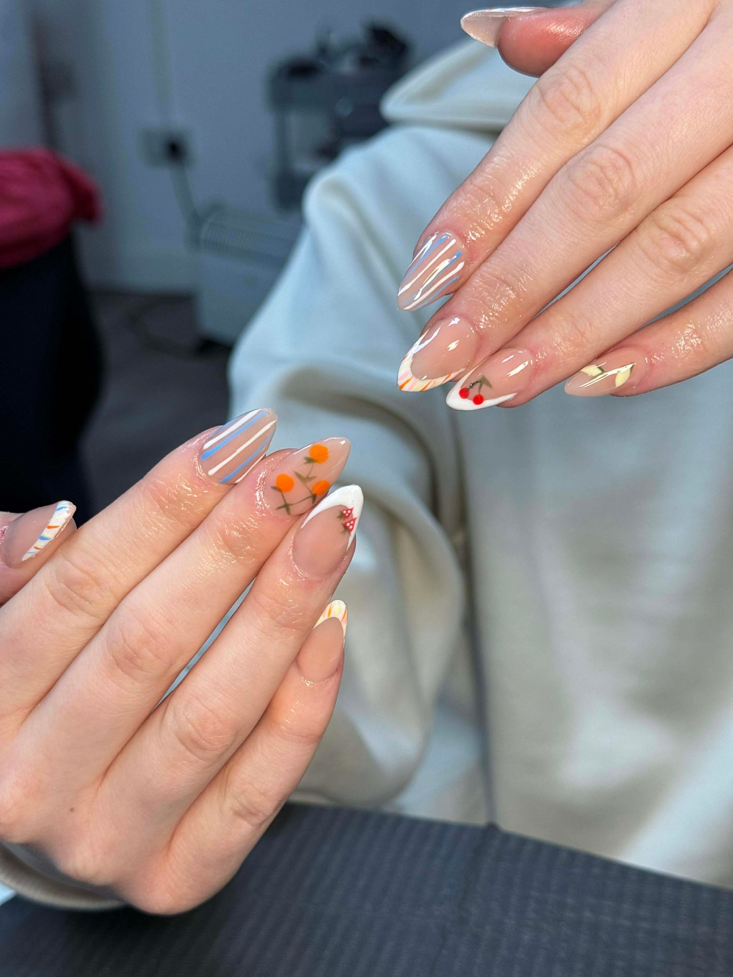 THE ACRYLIC NAIL SYSTEM