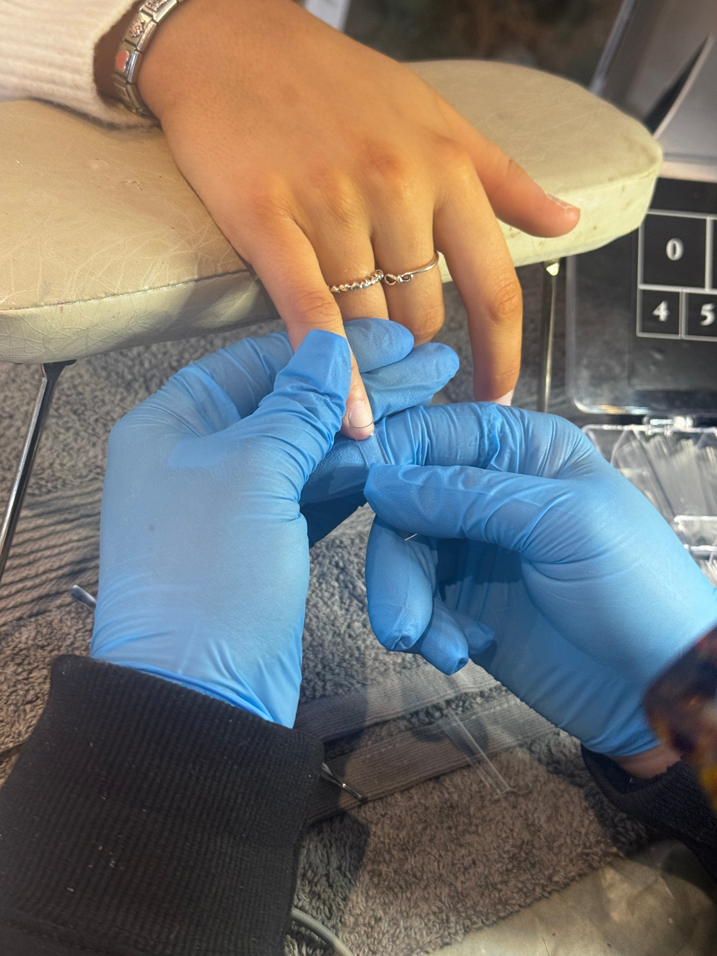 THE ACRYLIC NAIL SYSTEM