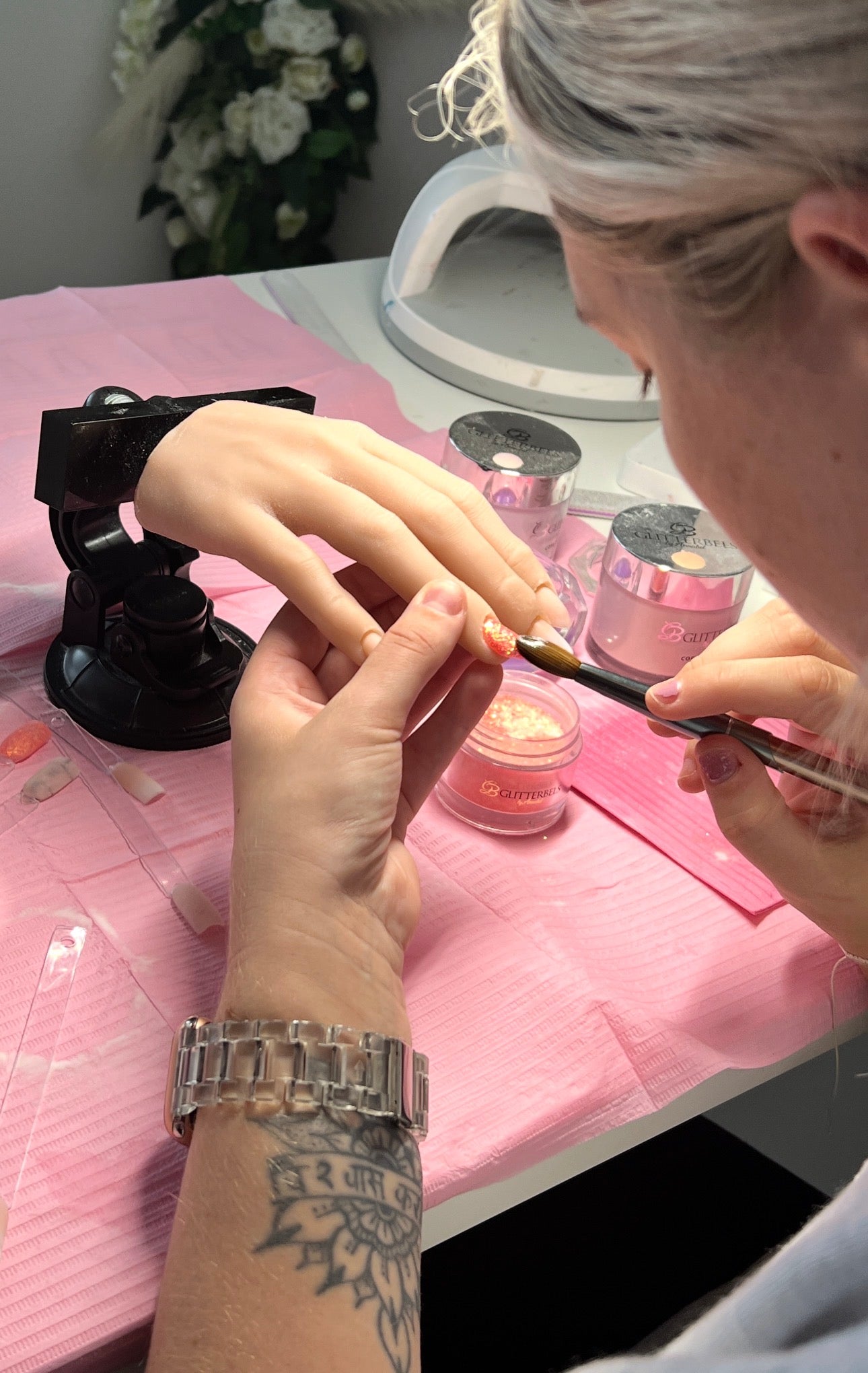 THE ACRYLIC NAIL SYSTEM